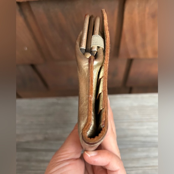 Metallic Gold IL Bisonte Clutch Kisslock Multifunctional Leather Phone wallet - Picture 7 of 12